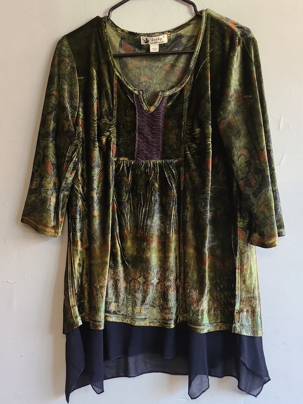 Women's XL Unity dark green sublimated velour-feel long sleeve paisley shirt